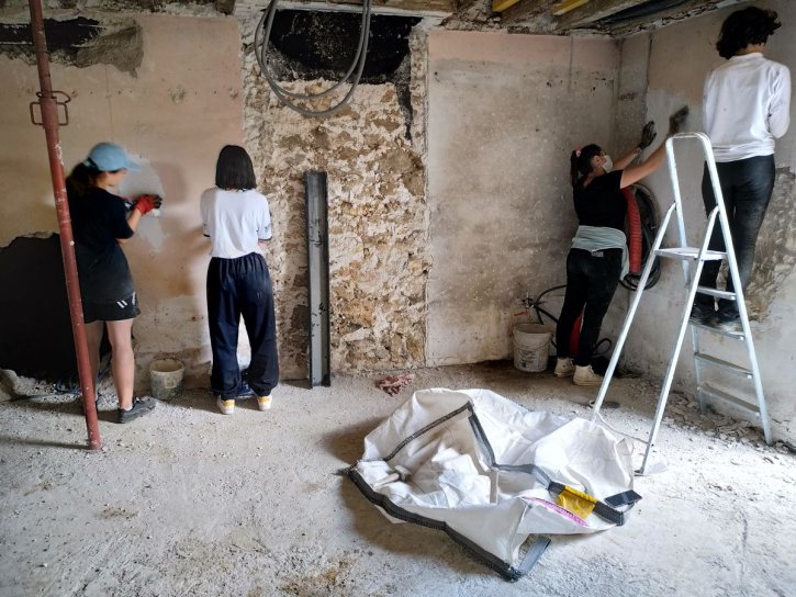 image 20200706_decaper_mur_small.jpg (0.2MB)